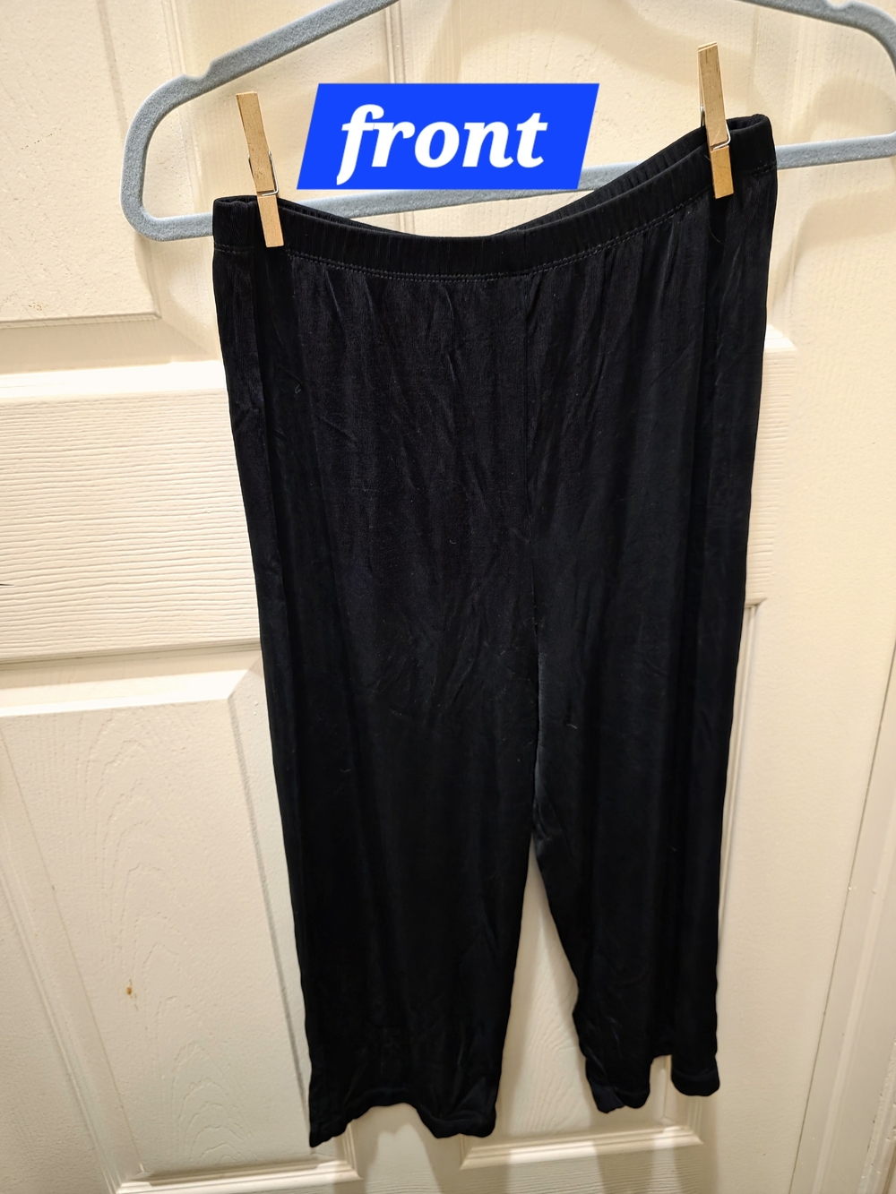Chico's Travelers Black Wide-Leg Crop Capris